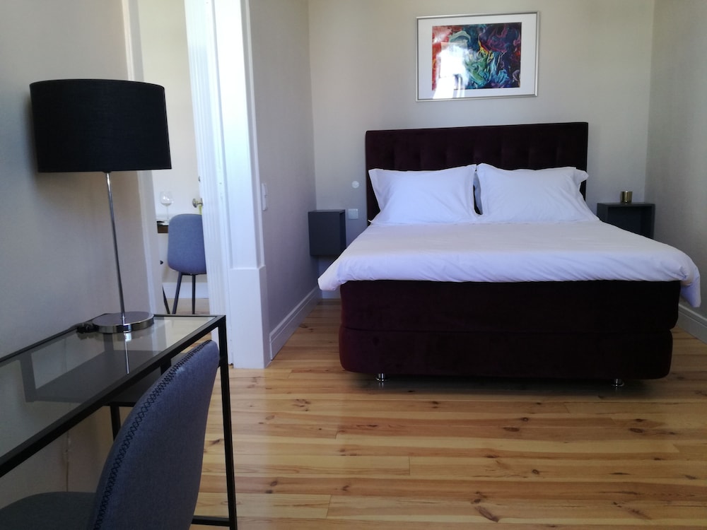 Temple Suites Guest House 33/63