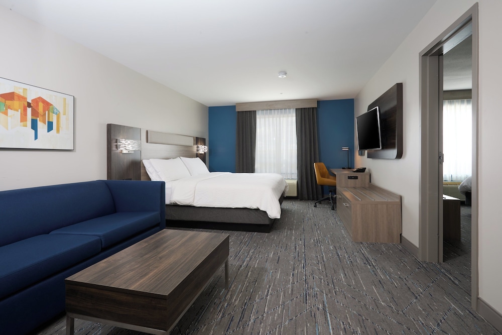 Suite, 2 King Beds