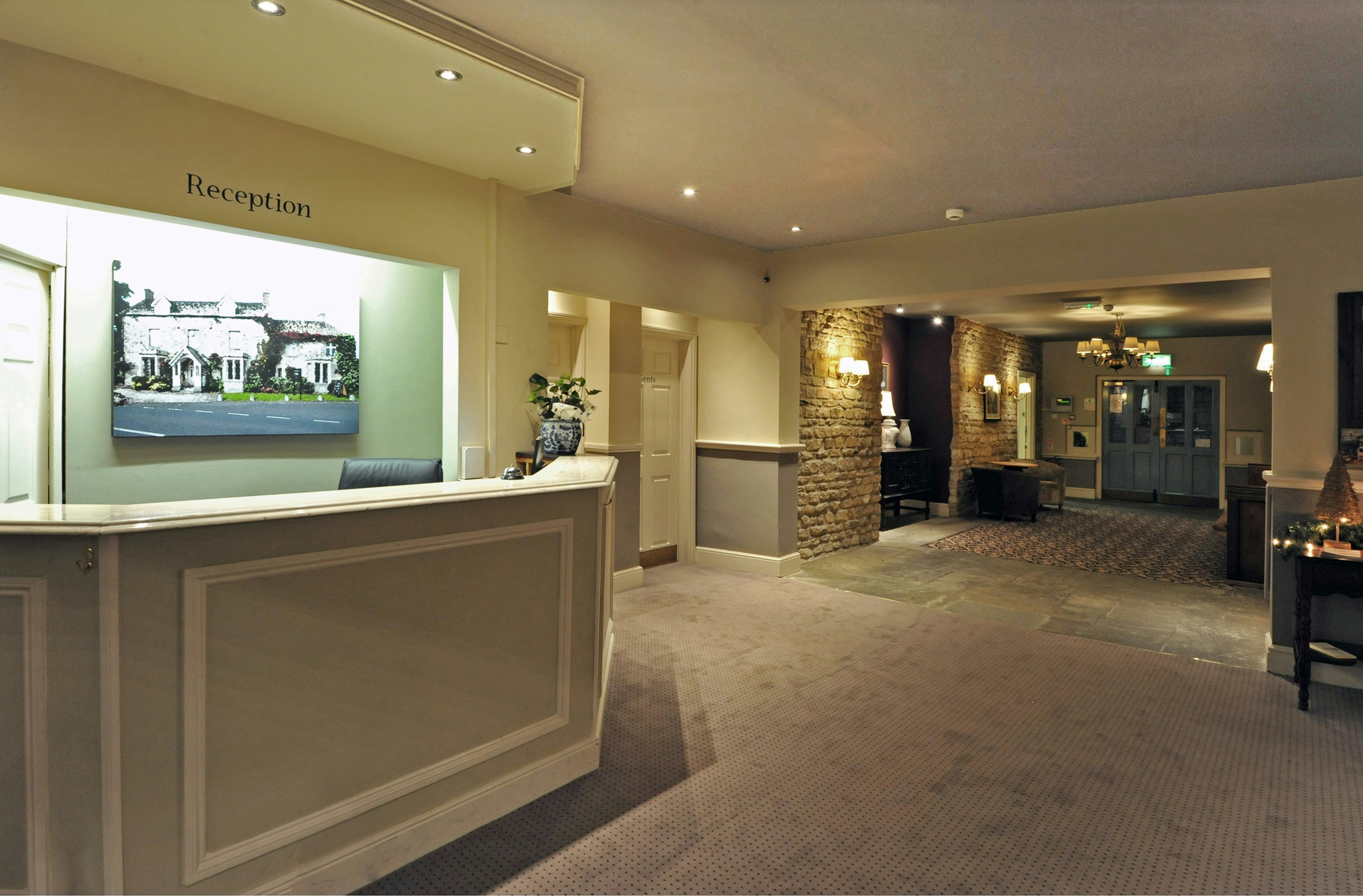 Royal George Hotel 7/32