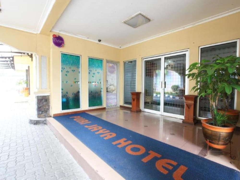 Puri Jaya Hotel (ex NIDA Rooms Cempaka Senen Market) 11/41