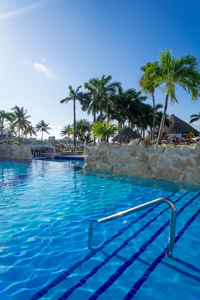 Sunset Marina Resort & Yacht Club All Inclusive 23/43