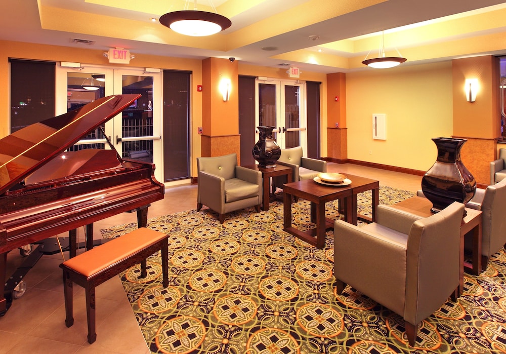 Hyatt House Bentonville / Rogers 27/44