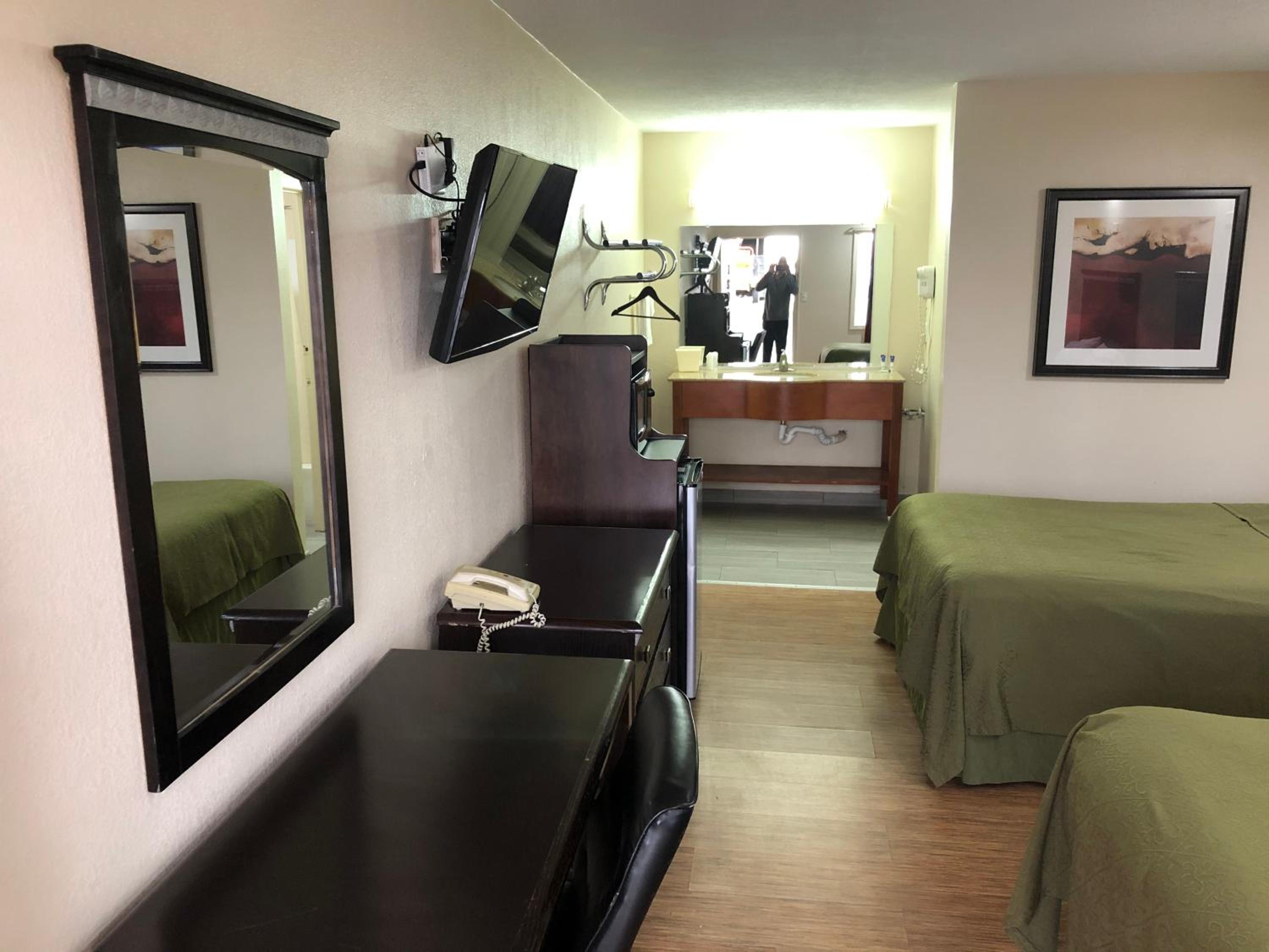 Americas Best Value Inn Lebanon 13/20