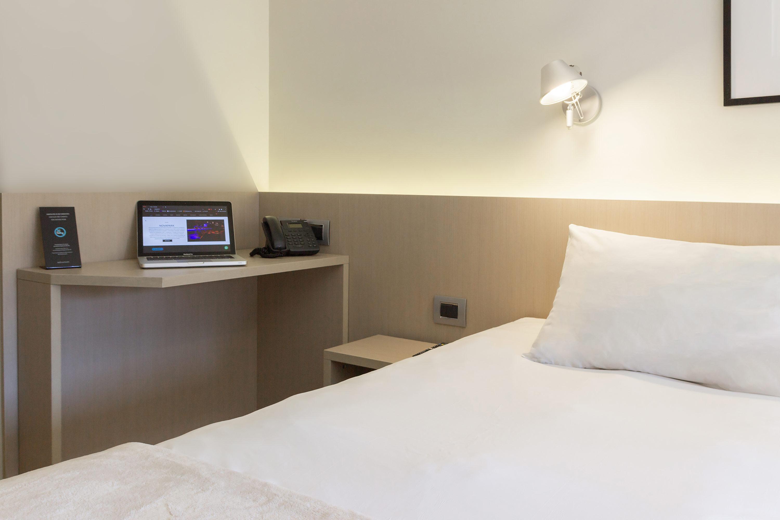 Standard, Double Bed, Street View، NOVAPARK 3/5
