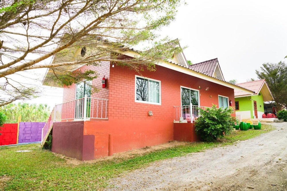 Rai Phurak Resort 10/50