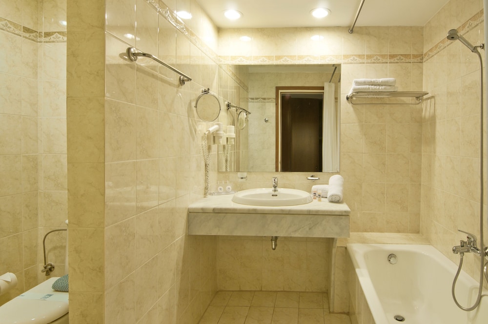 Kipriotis Maris Suites 20/64