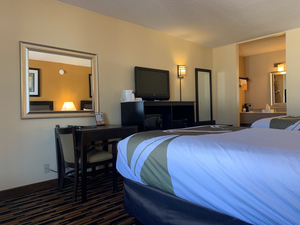 Quality Inn University Area Troy, AL 13/41