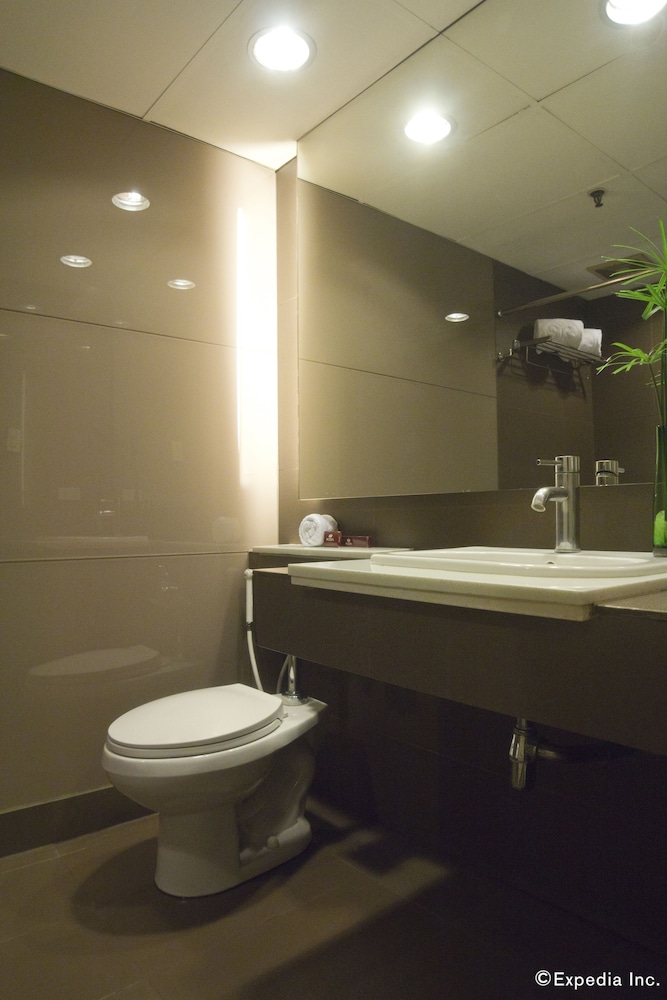 Riviera Mansion Hotel 33/45