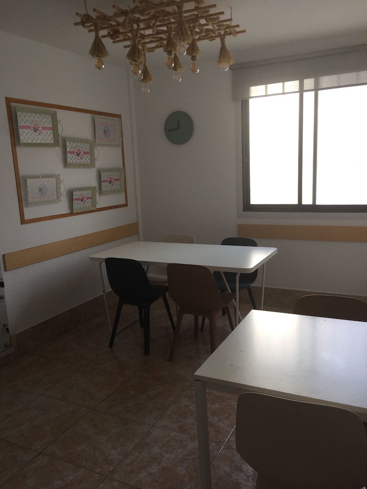 Residencia Cardona 49/57