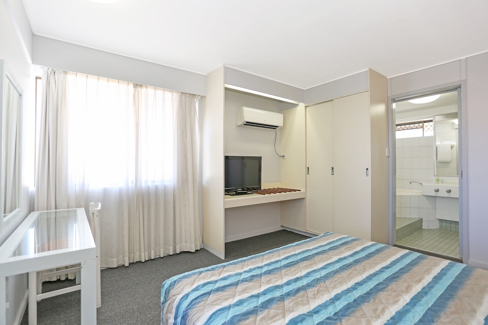 Reef Resort Motel 18/36