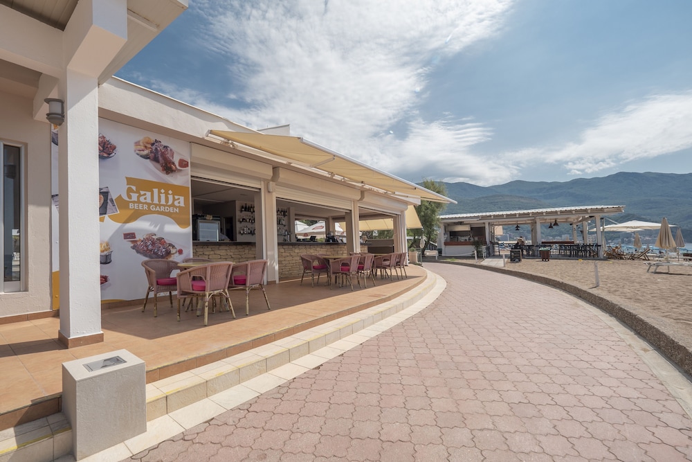 Hotel Montenegro Beach Resort 80/81