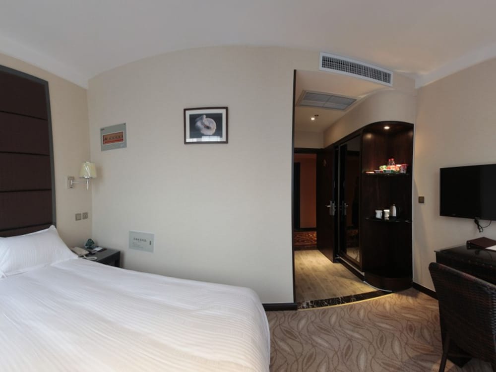 GreenTree Inn North WeiHai Station North International Bathing Beach Hotel 21/58