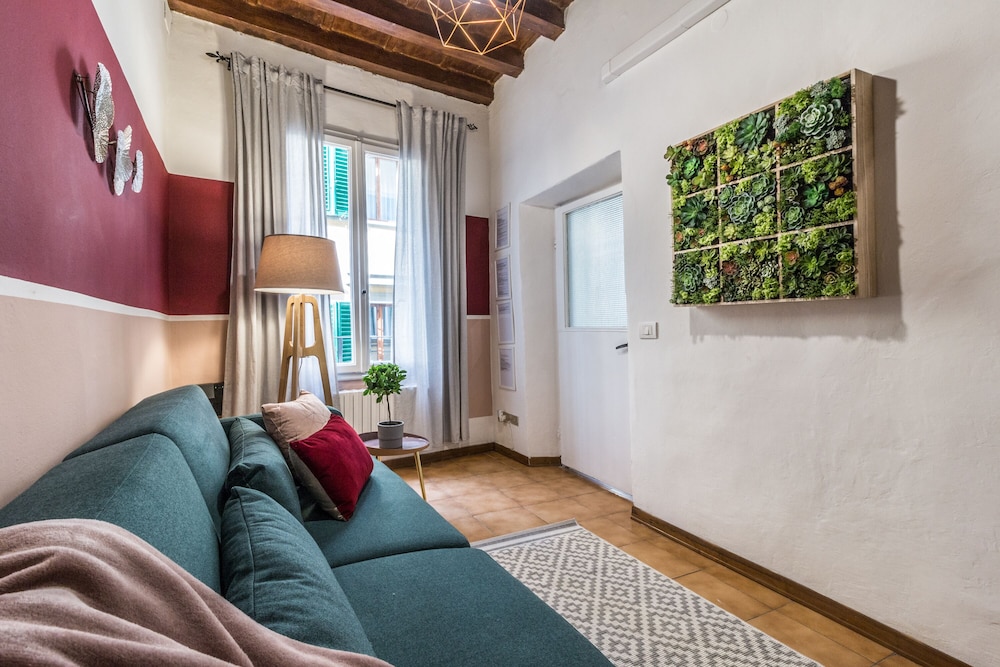 Wine Apartments Florence Sangiovese 27/40