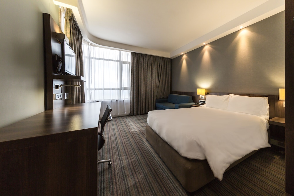 HOLIDAY INN EXPRESS DURBAN - UMHLANGA 32/83