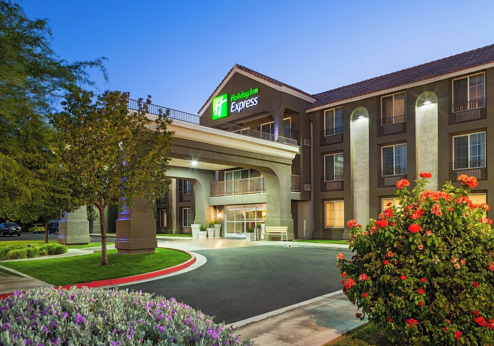 Holiday Inn Express Lancaster 63/70