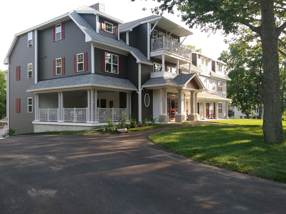 The Inn on Mount Desert 7/66