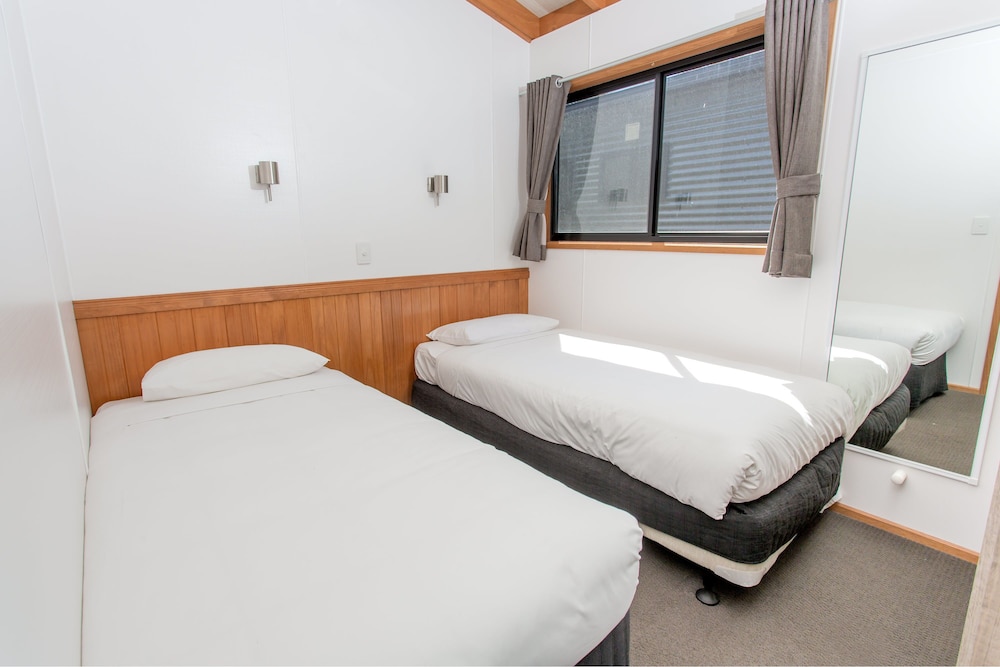 3 BEDROOMS, DELUXE, VILLA
