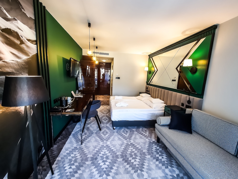 Hotel Rysy 28/84