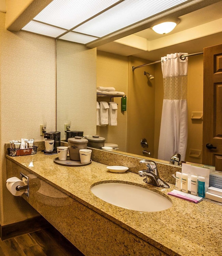 Hampton Inn Castle Rock 56/58