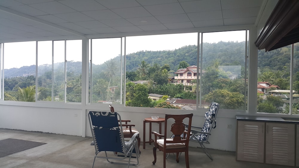 Resident View Homestay 5/33