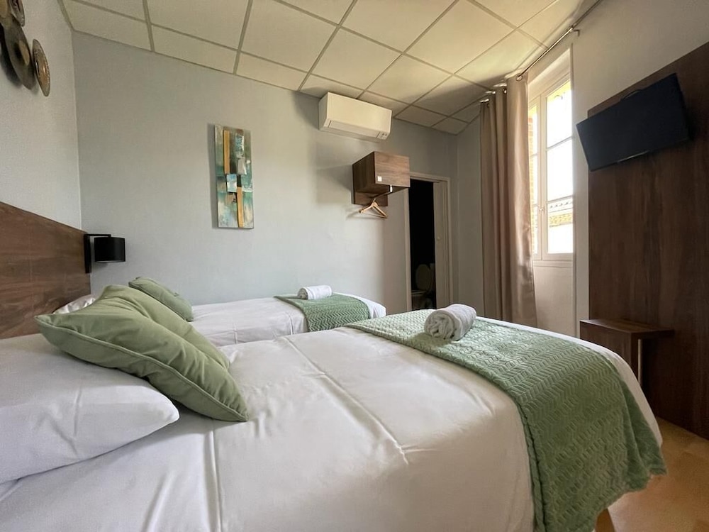 Le Rochegude Hotel 2/33
