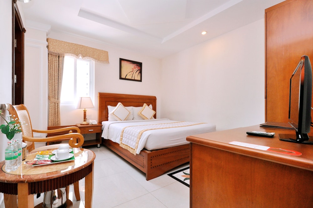 Tan Hoang Long Hotel 11/22