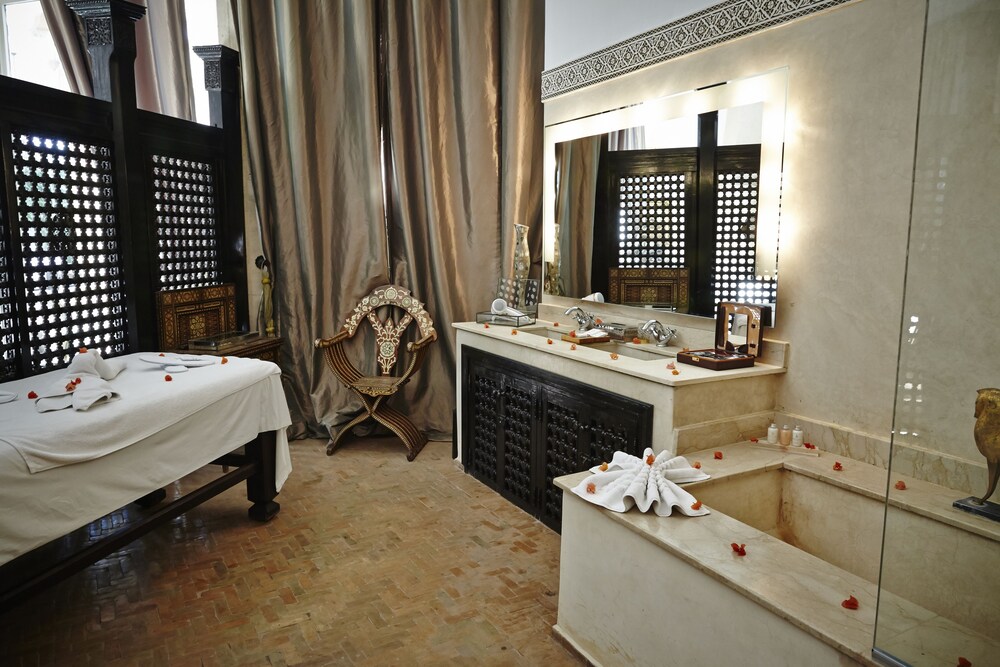 Rhoul Palace And Spa 23/68