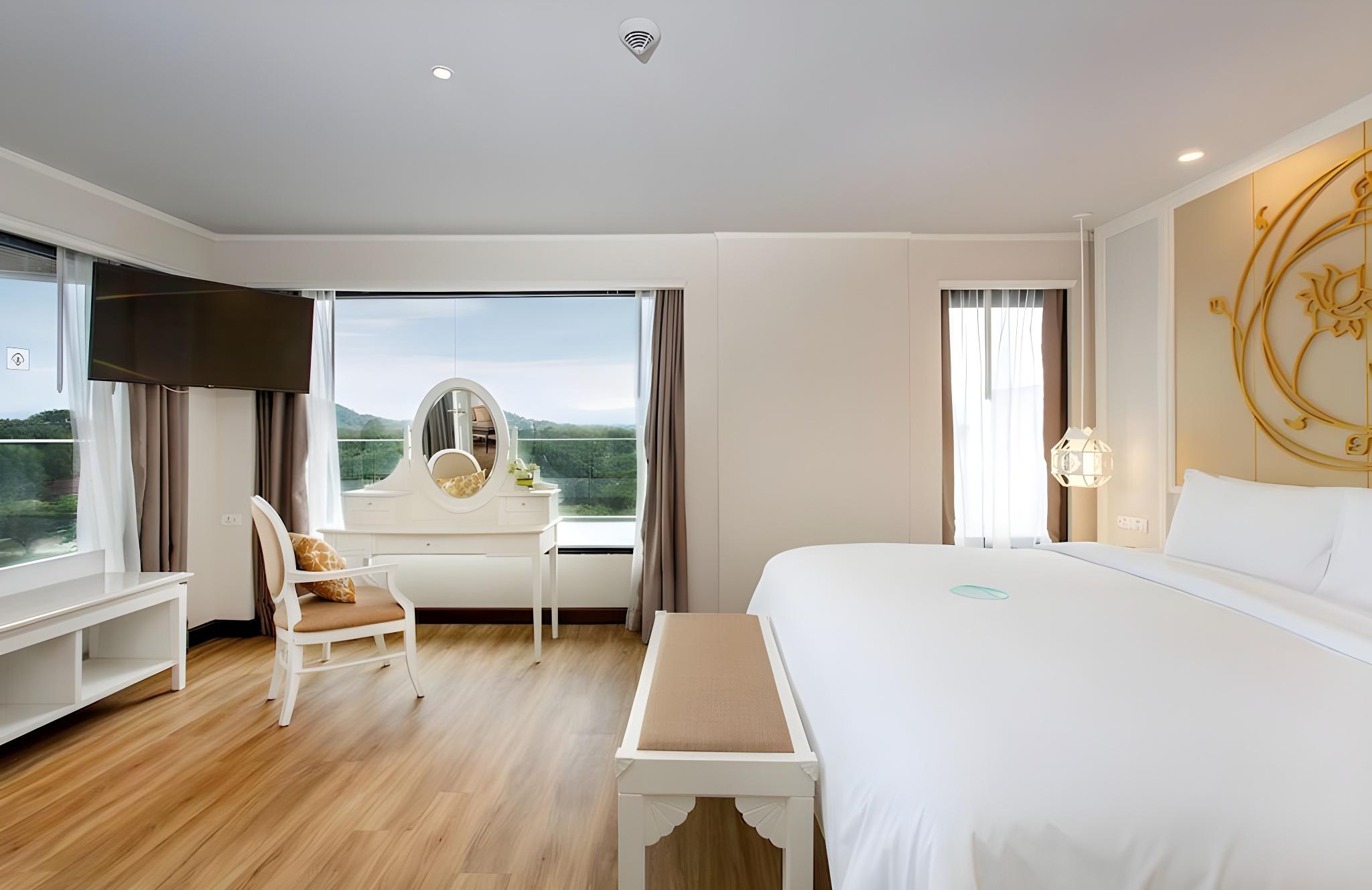 River, Suite, Queen and Twin Beds