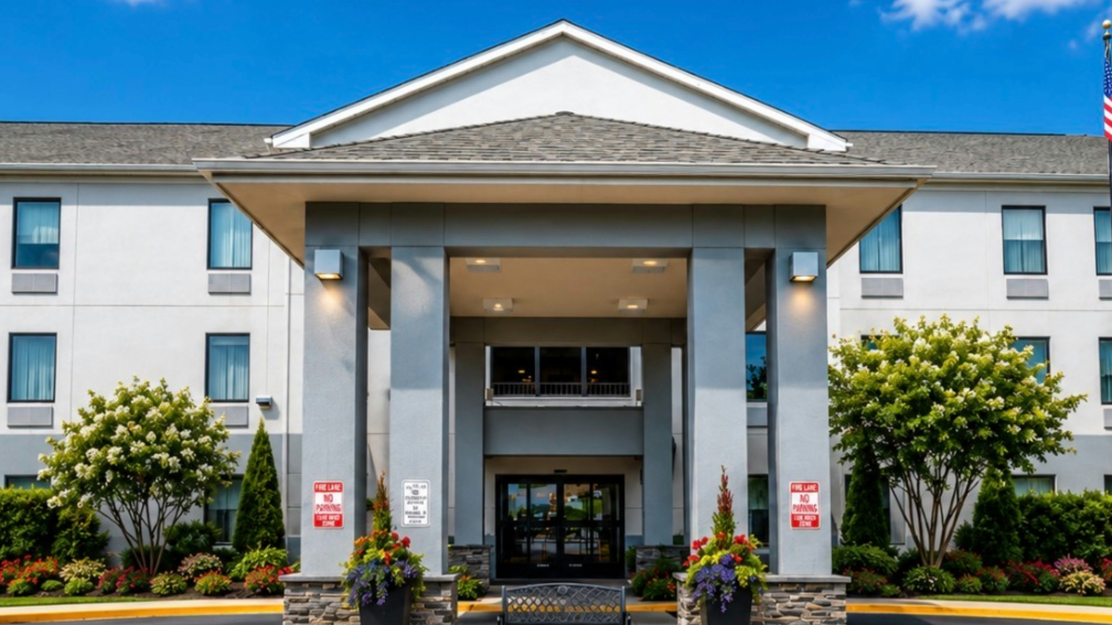 Holiday Inn Express & Suites Burlington - Mount Holly 1/39