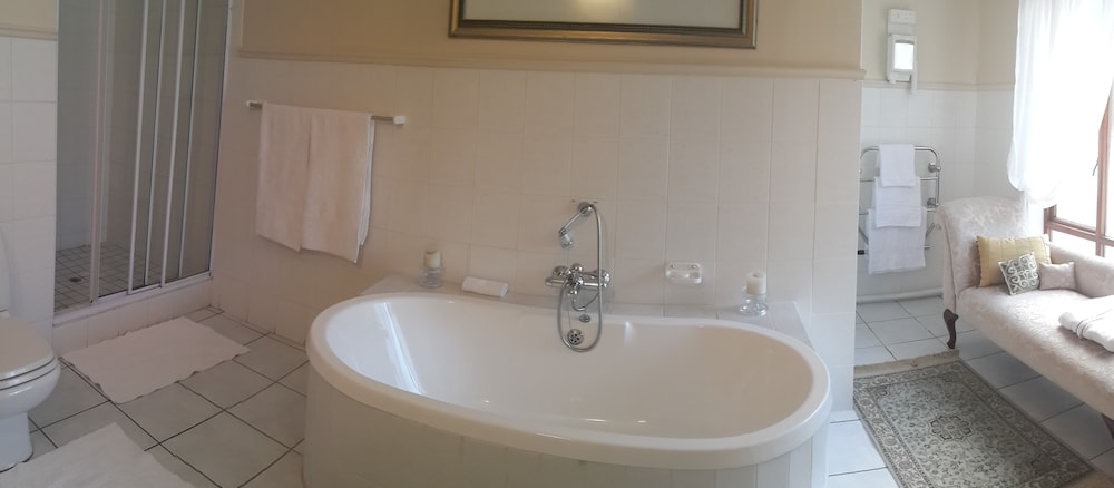Riversong Guest House 29/76