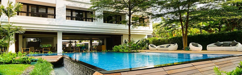 UMA Residence 7/56