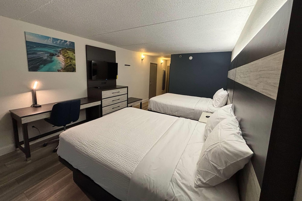 Baymont by Wyndham Williamsburg I-64 16/51