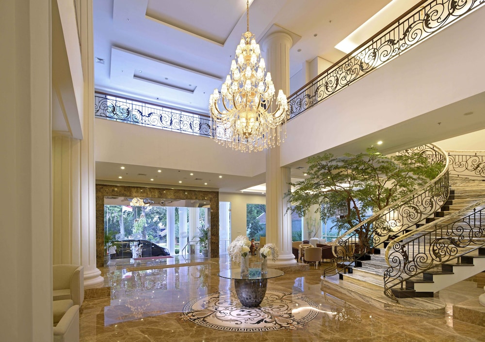 The Sahira Hotel 25/40