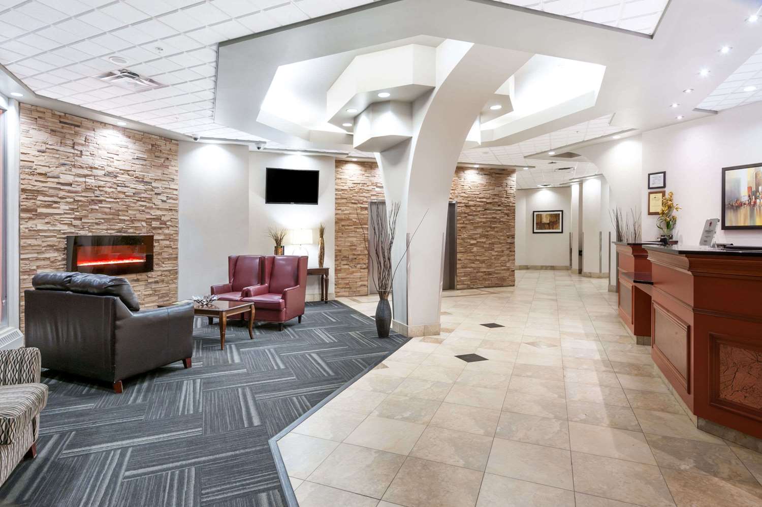 Ramada By Wyndham Edmonton South 4/33