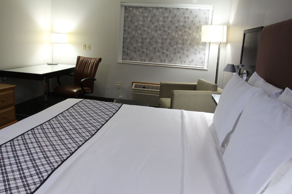 Westbridge Inn & Suites Carrollton 6/18