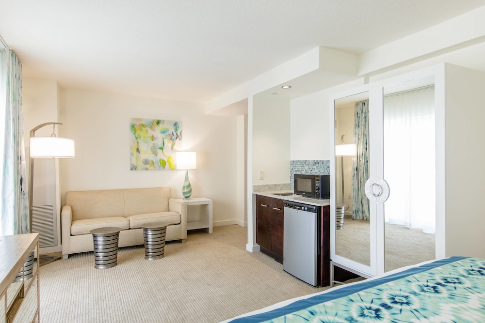 MARRIOTT VACATION CLUB PULSE, SOUTH BEACH 42/62