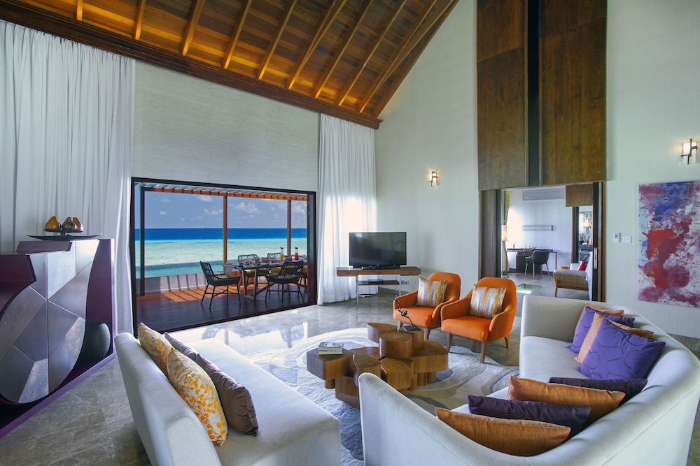 Ozen Life Maadhoo Resort 44/63