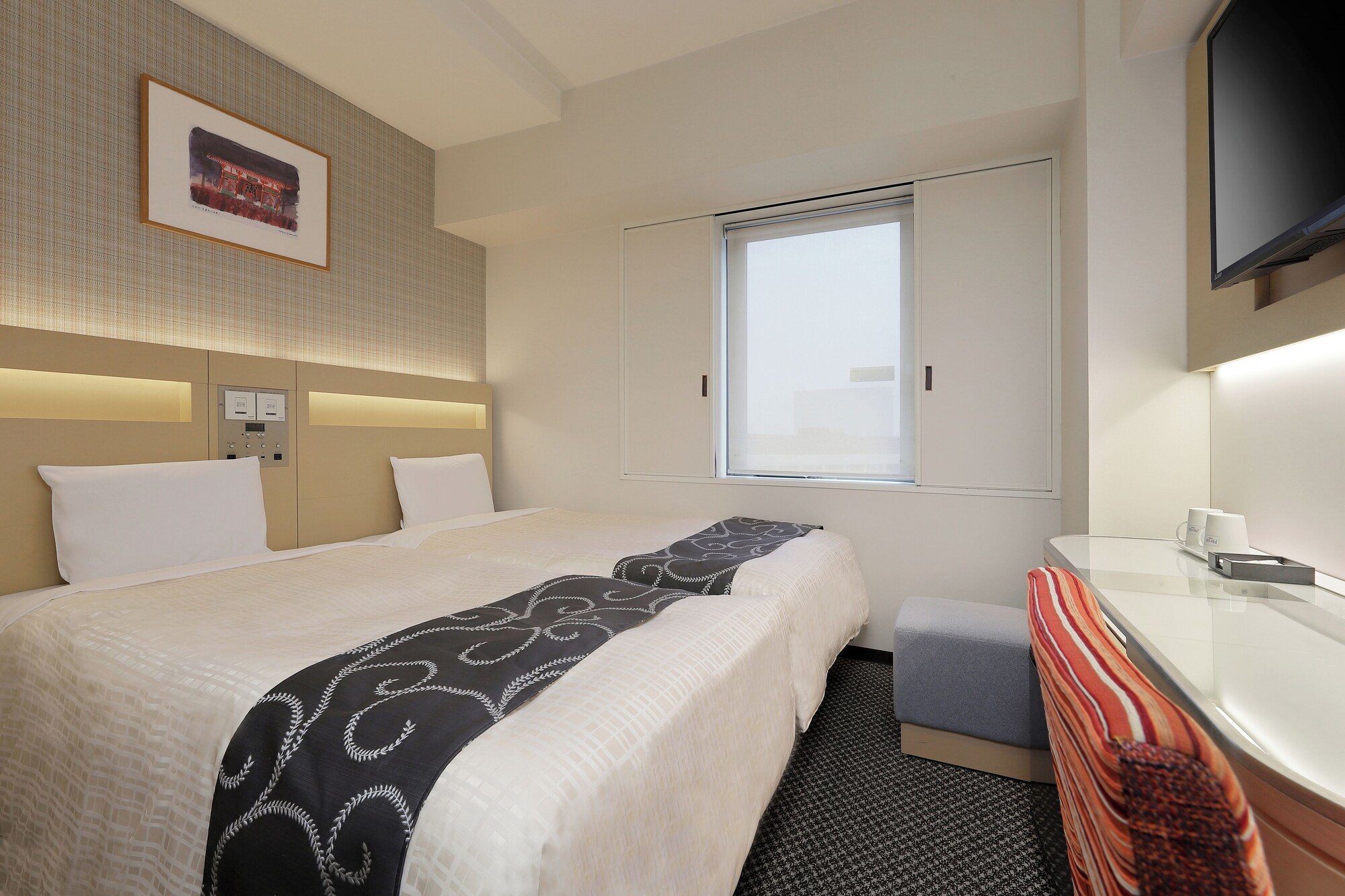 HOLLYWOOD, TWIN BEDS