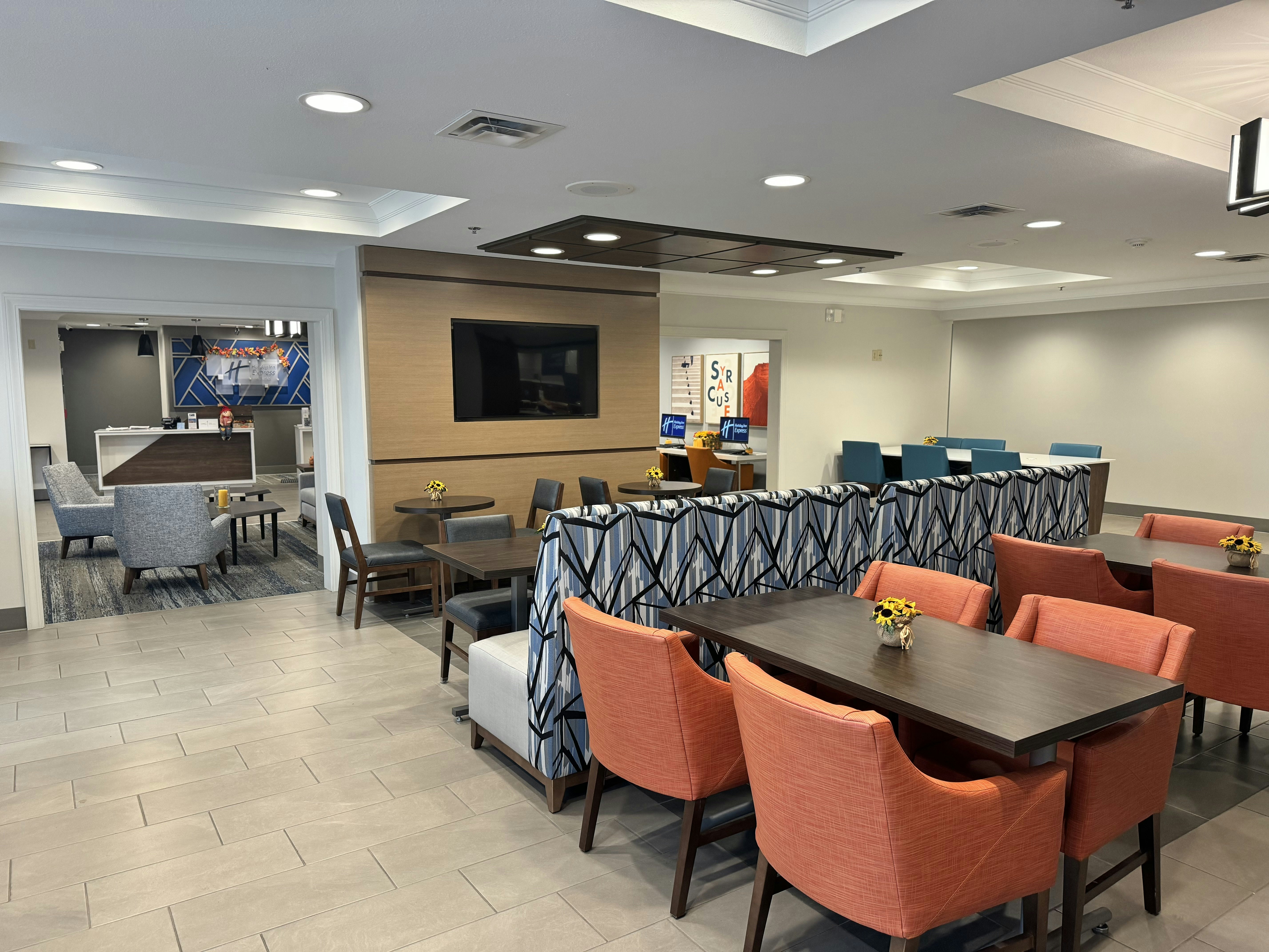 Holiday Inn Express & Suites Dewitt (Syracuse) 53/61