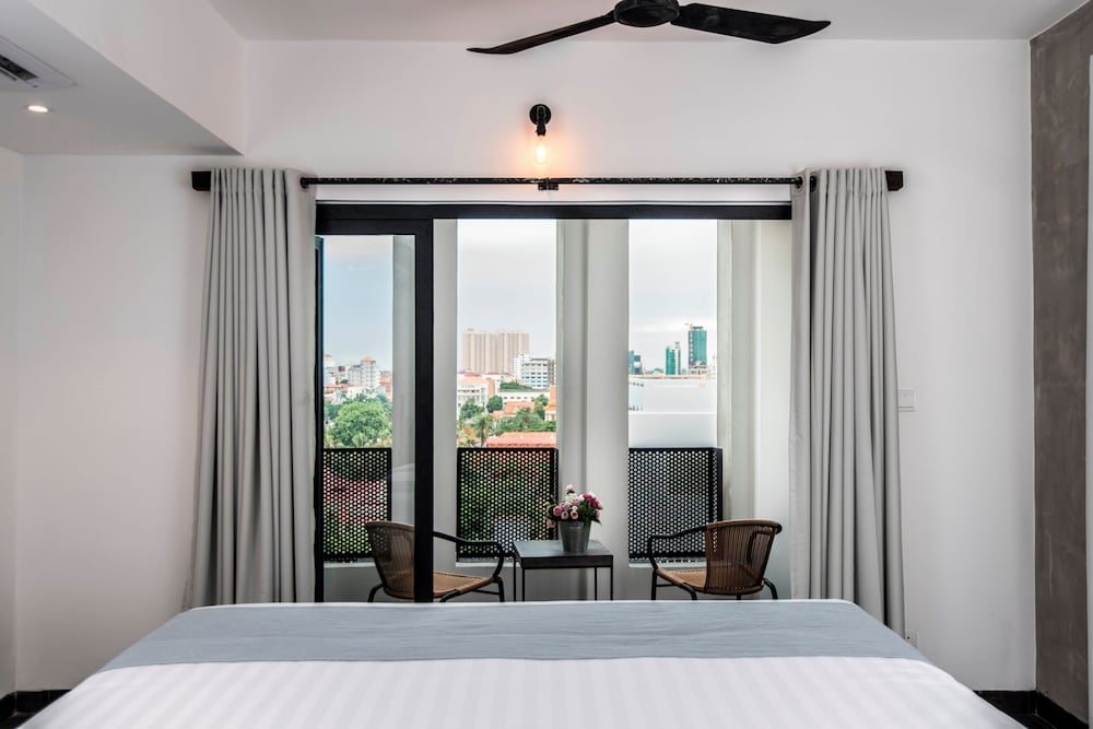 Aquarius Hotel Urban Resort Phnom Penh 24/66