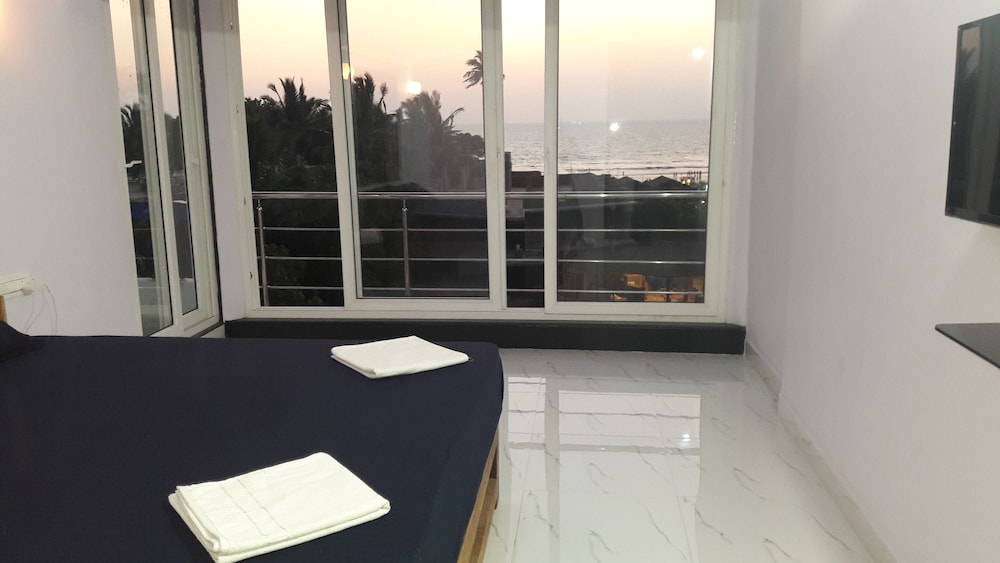 Swati Hotel 42/72