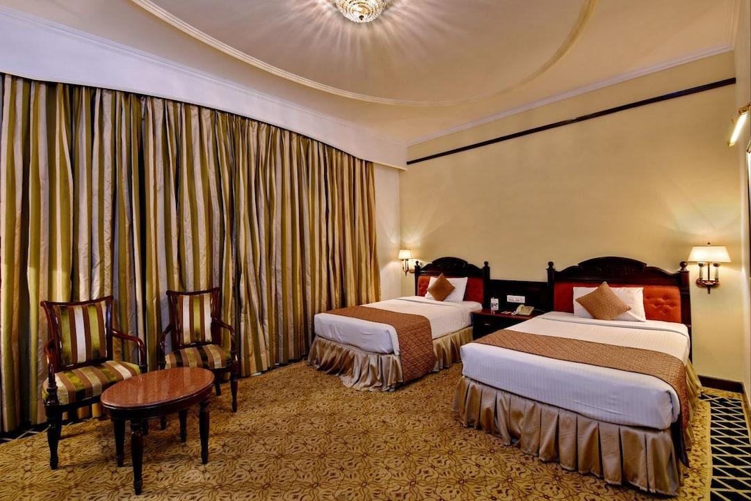 HOLIDAY REGENCY 15/25