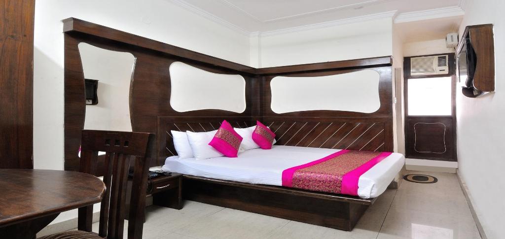 Hotel Konark 9/25