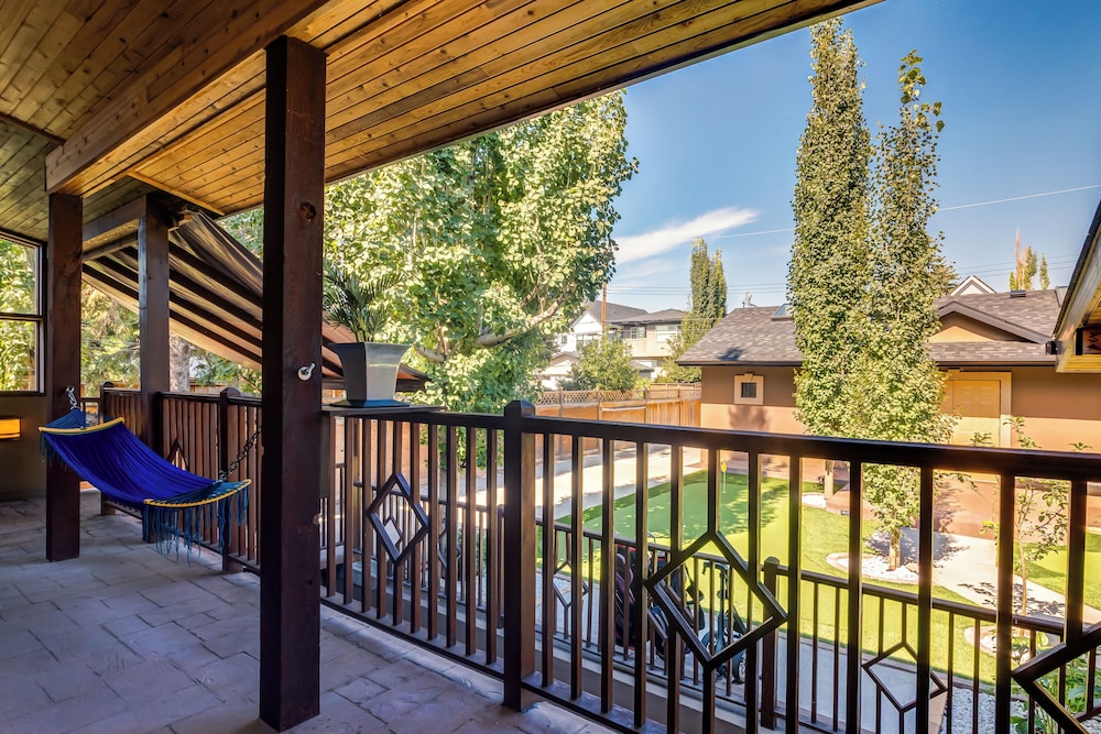 Westmount River Inn 42/48
