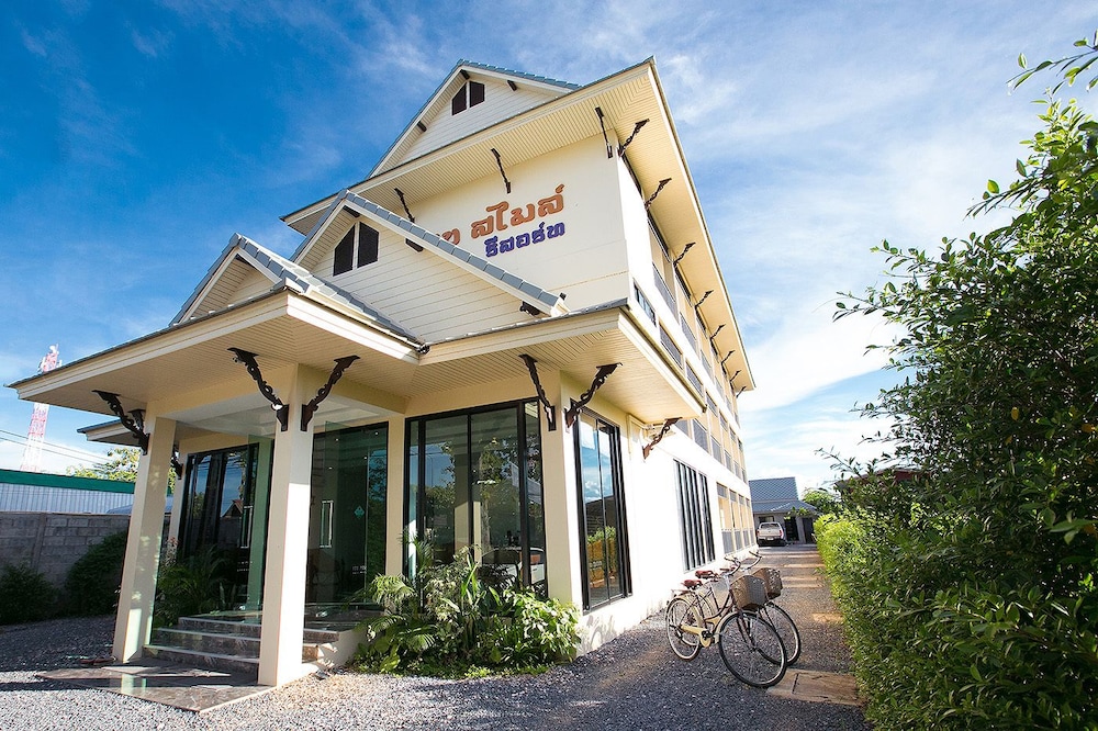 Saksuksmile Resort 6/54