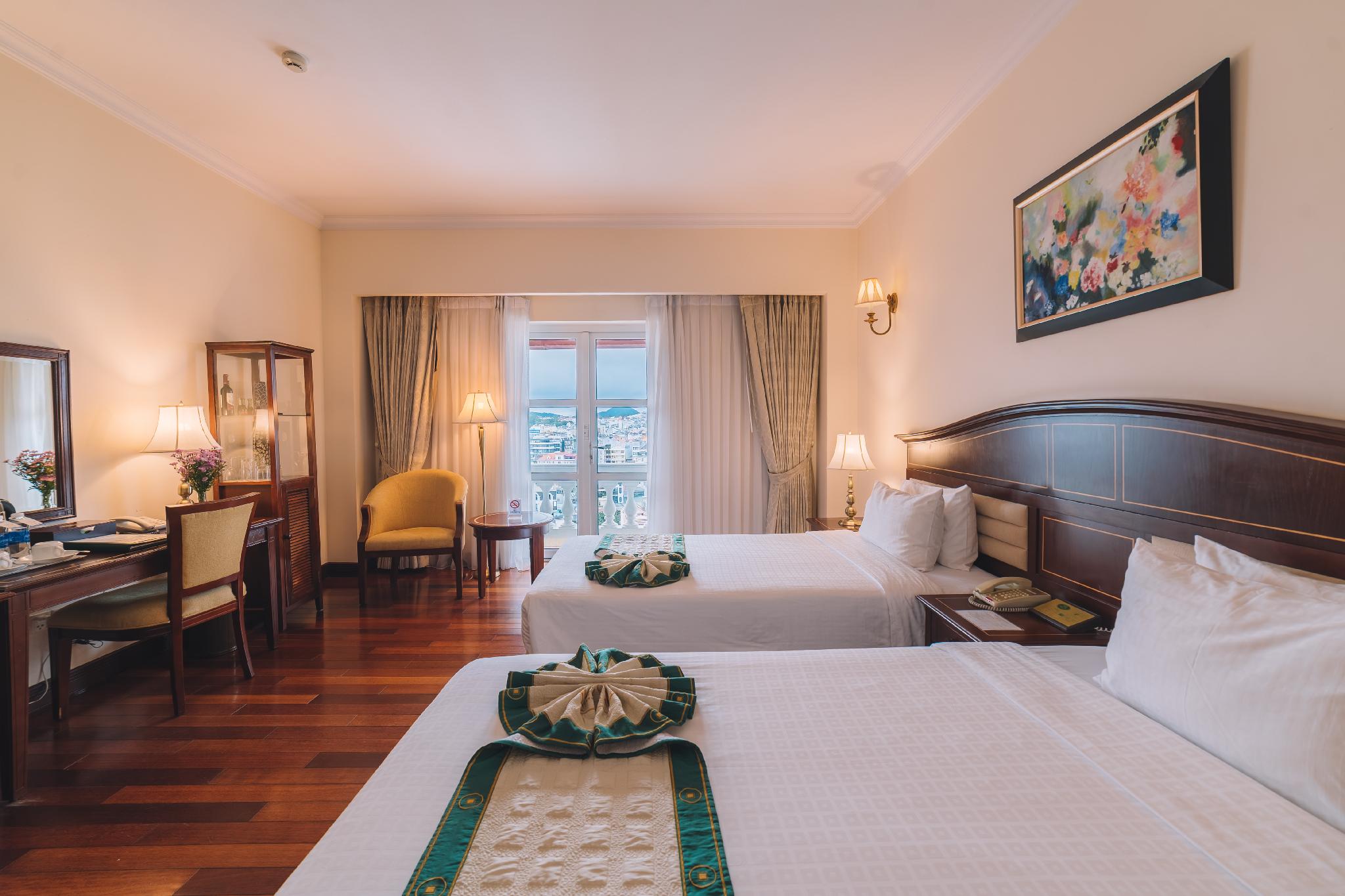 Deluxe, Twin Beds, Balcony