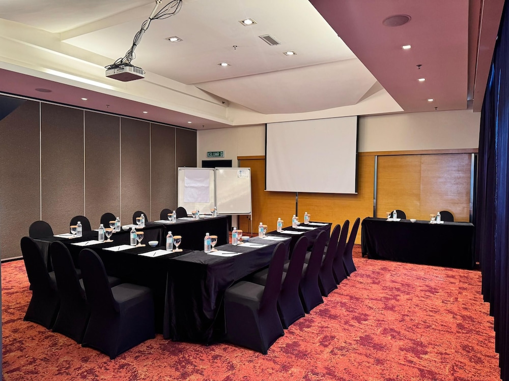 Hotel Maya Kuala Lumpur City Centre 37/48