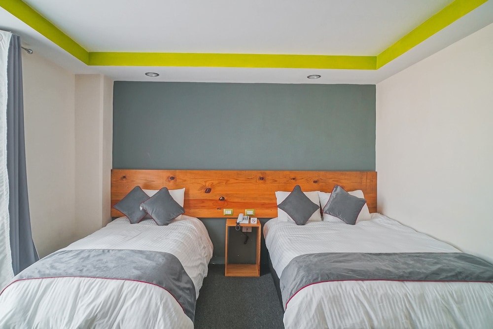 Hotel Brisas Express 16/48