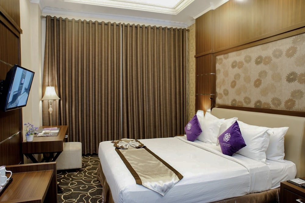 Adhiwangsa Hotel 37/65
