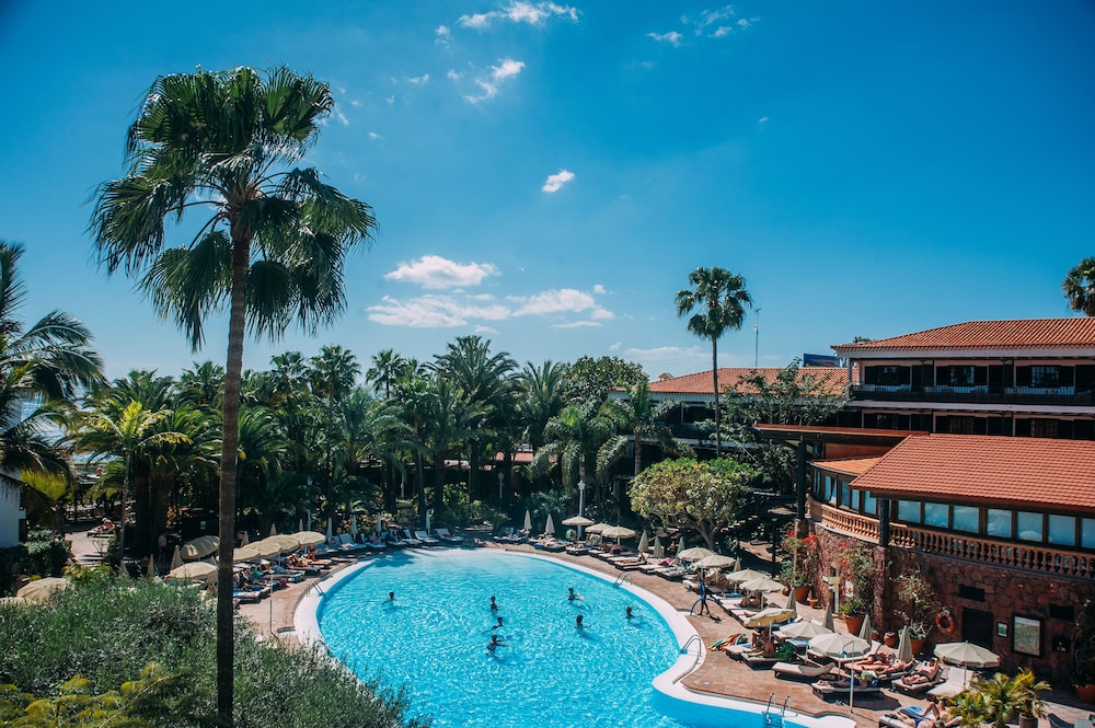 Parque Tropical Hotel 62/66